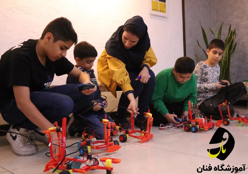 کلاس رباتیک در زنجان
